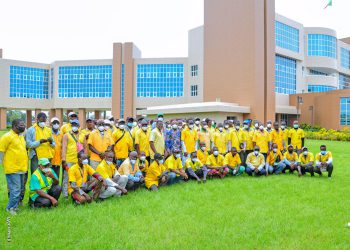 mesure-sociale-zemidjan-benin-nettoyage-gratuit-des-uniformes-de-zemidjan-au-benin-fonfation-kolawole-parfait-adimi
